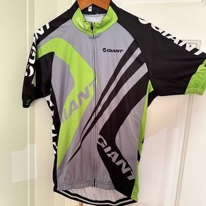 Giant brand cycling jersey, size M